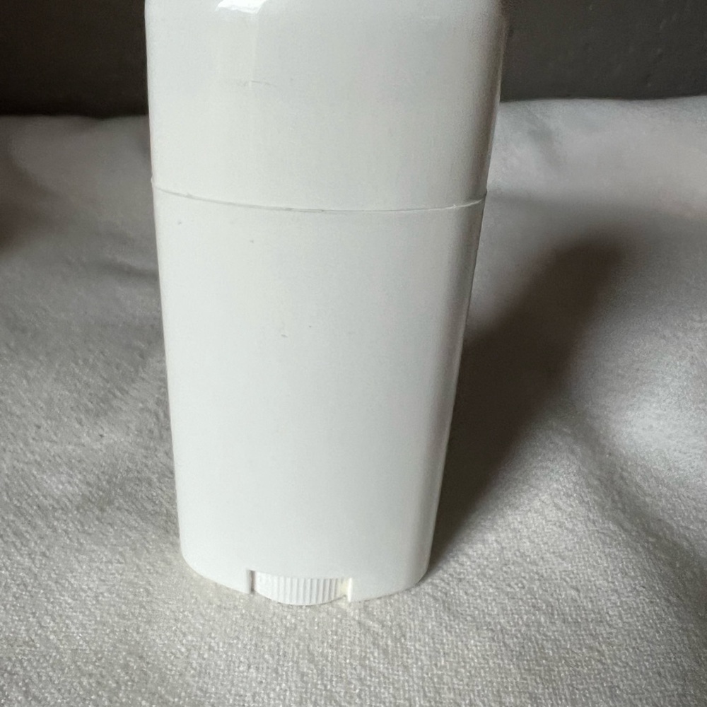 Hand Crafted Fresh Cotton Deodorant - White - Picture 4 of 6